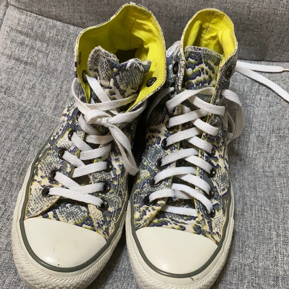 Converse shoes snake print